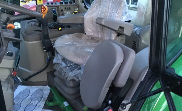 5 D2 AE804 F789 4637 BEF8 D10 EBB5 DCF98